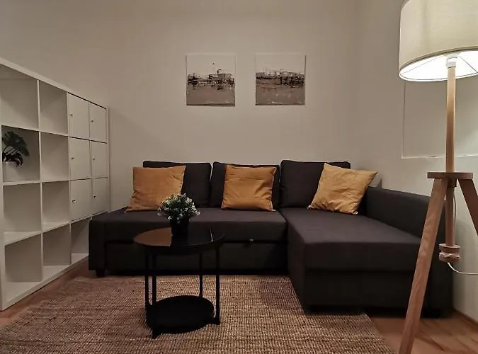 Center Golden Roof 5 Apartman *