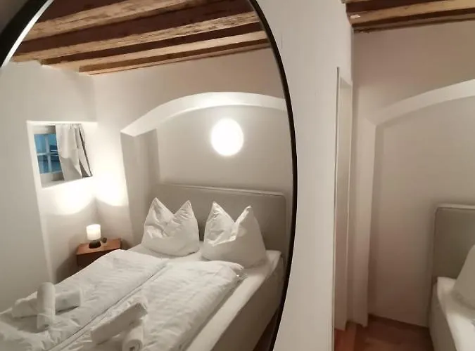 Center Golden Roof 5 Apartamento *