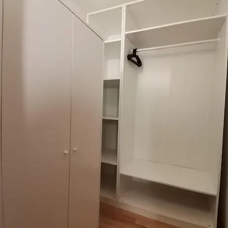 Center Golden Roof 5 Lägenhet *